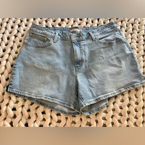 Levi’s A-line Shorts
